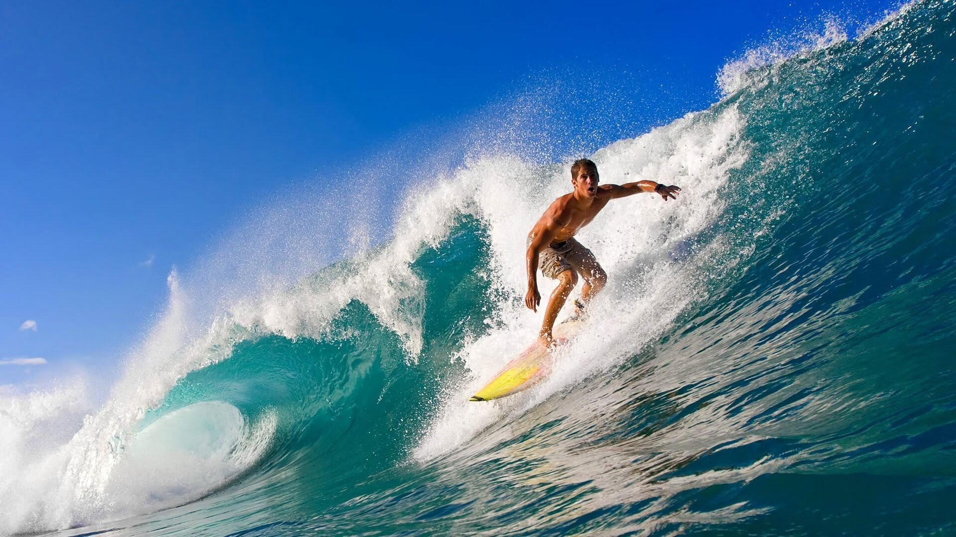 本泽马爆发与哥伦比亚爆冷，足球世界里的偶然与必然