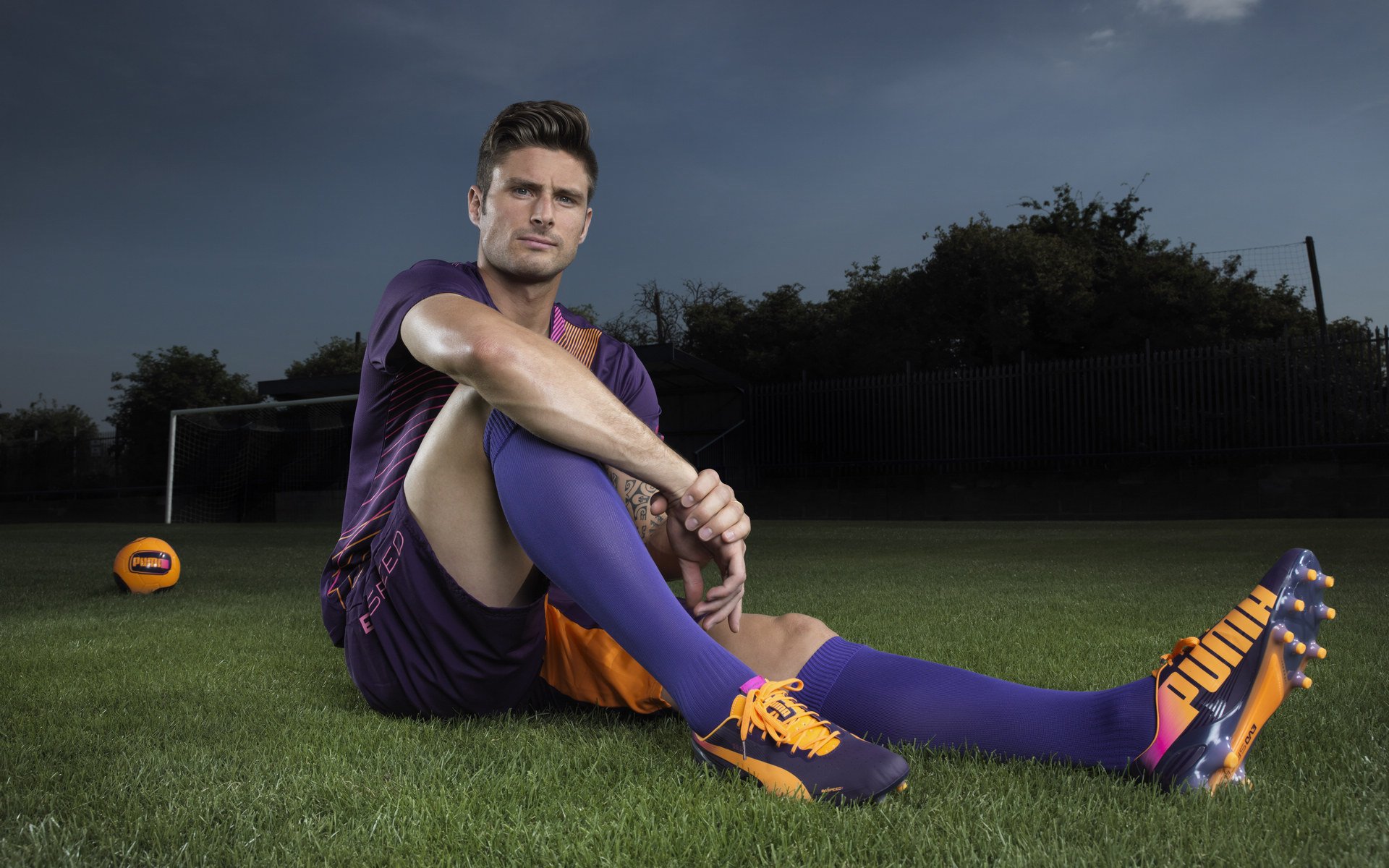 马刺粉碎开拓者，米切尔攻防两端统治，新王当立？