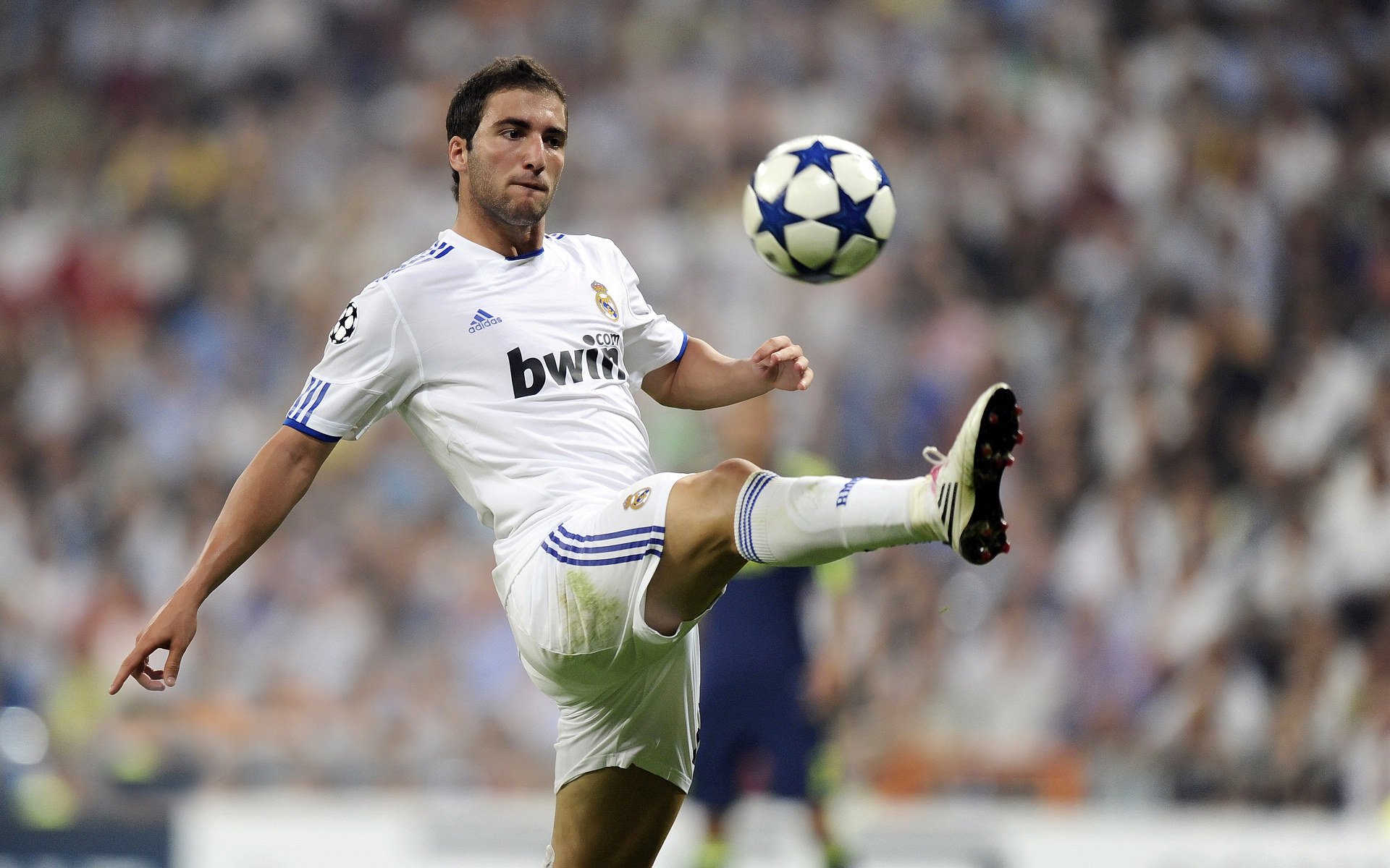 内马尔末节风暴,切尔西与日本之战,足球如何成为全球化的镜子