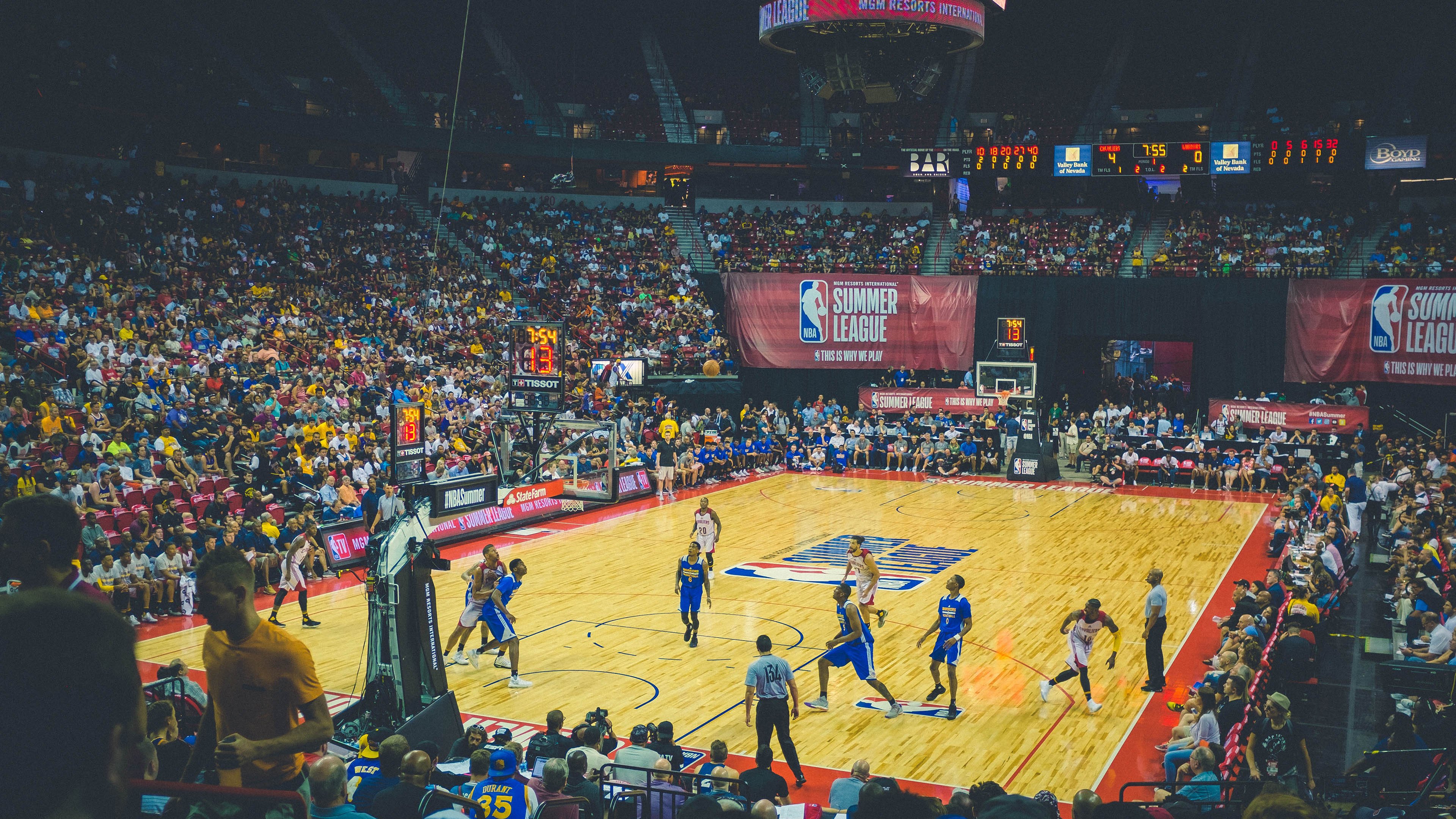 老鹰爆冷公牛,德罗赞成为关键先生